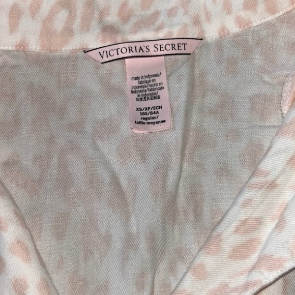 Victoria’s Secret pajama set - Picture 3 of 7